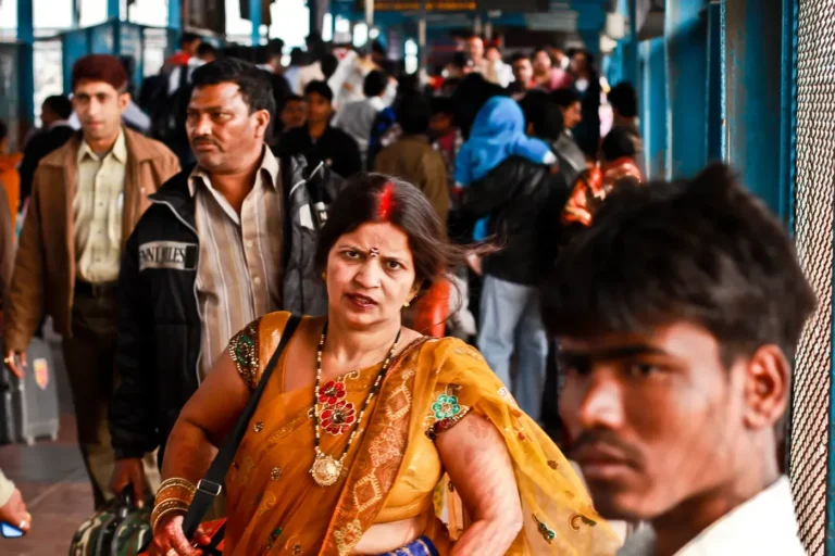 INDIA-6826